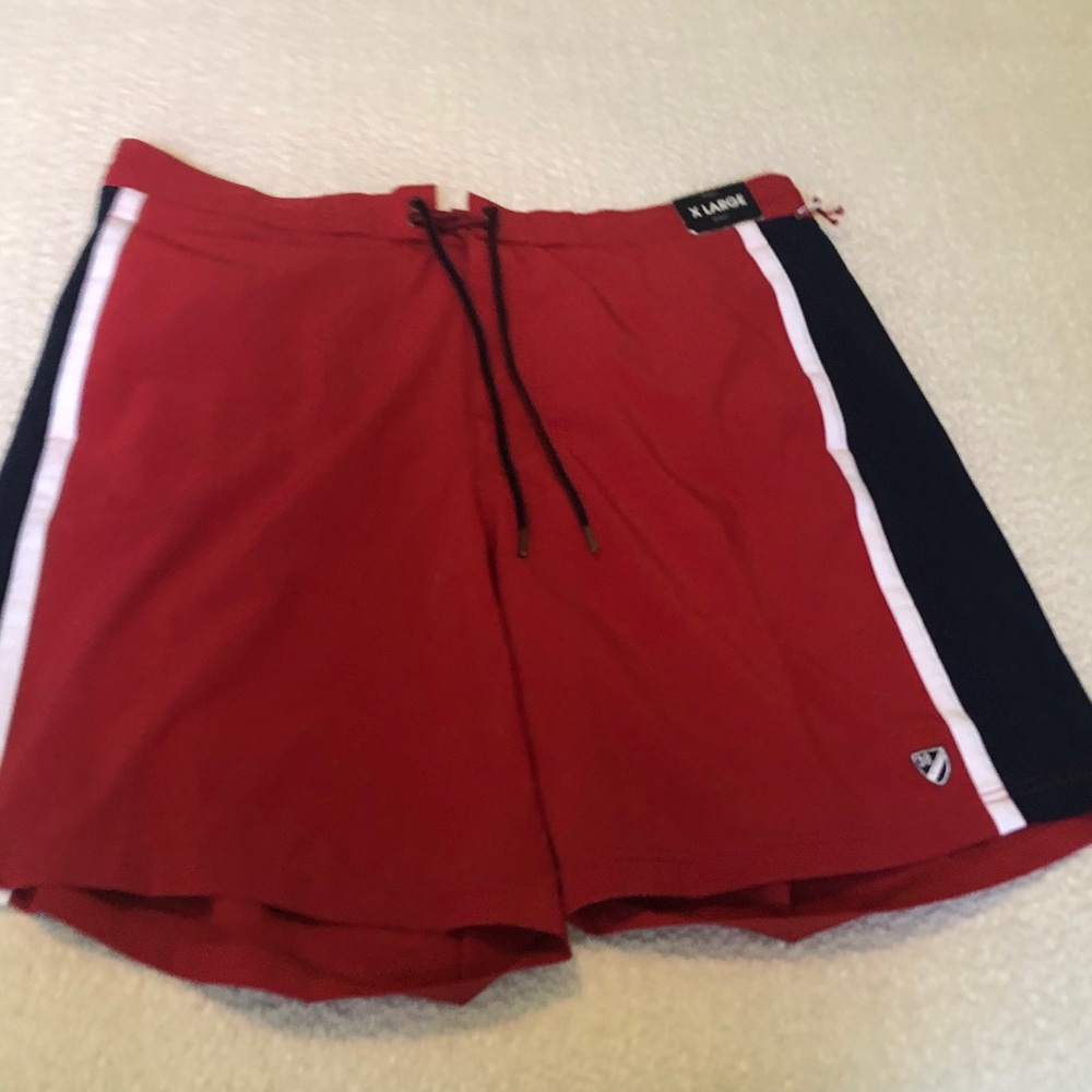 Daniel Cremieux Athletic Shorts in Red and Black